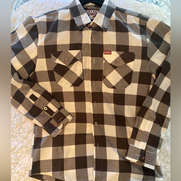 DIXXON Other - Dixxon Pinnacle Men’s Flannel, Medium
Worn twice. Smoke free home. New condition